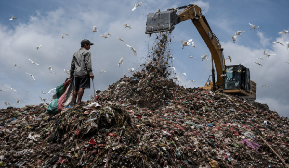 Krisis Sampah Denpasar: Ketika Tumpukan Limbah Mengancam Kesehatan Ribuan Warga di Pinggir TPA
