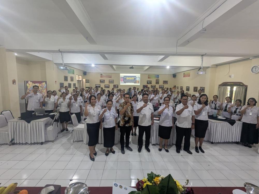 Pembelajaran Mendalam dan Ilmu Komunikasi dalam Pembelajaran Warnai Workshop Reviu dan Penyelarasan Kurikulum SMKN 5 Denpasar